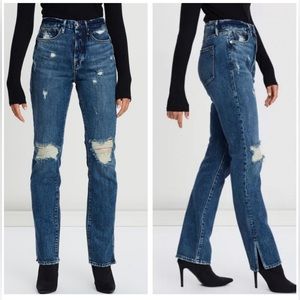 good boy jeans, very pretty blue, distressed knees, side slit bottoms. 💙